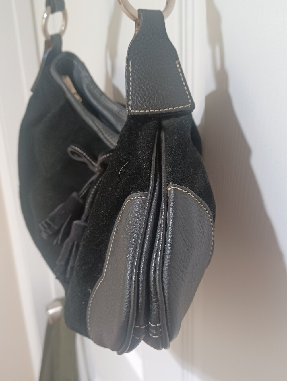Tiffany & Fred Paris Classic Black Suede Shoulder Hobo with Tassel Detail - Picture 4 of 9